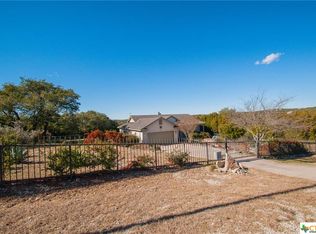 920 Cougar Dr, Canyon Lake, TX 78133