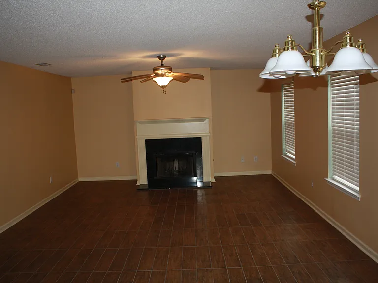 2965 Pebble Creek Ln — Photo 32