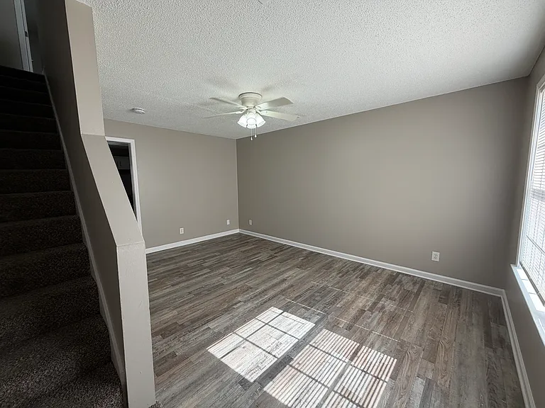 315 Pinehill Dr #2 — Photo 12
