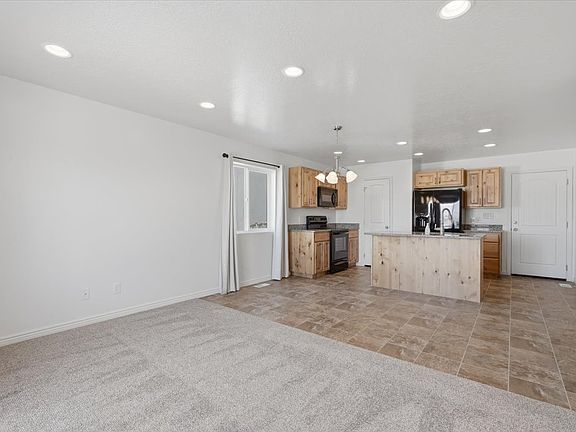 5th image of 1218 N Moonlight Dr