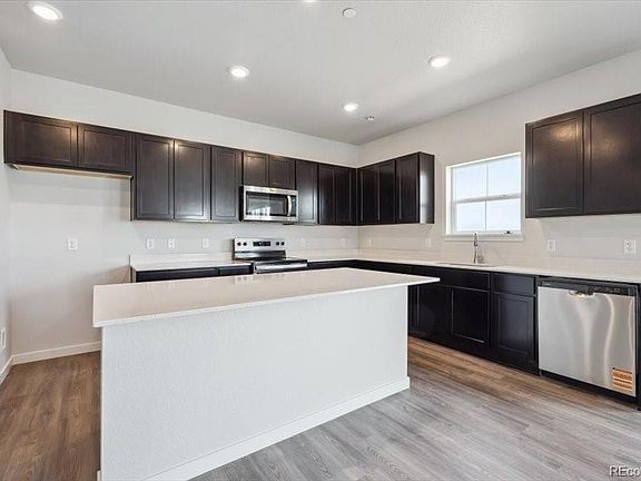 5th image of 9370 Ceylon Street