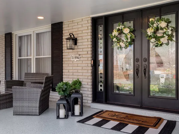 31996 Olde Franklin Dr, Farmington Hills, MI 48334