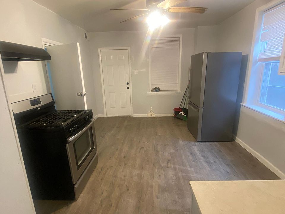 1st image of 4453 S Wood St Floor 2