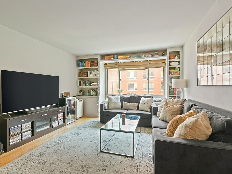 1st image of 555 W 23rd St APT S9c