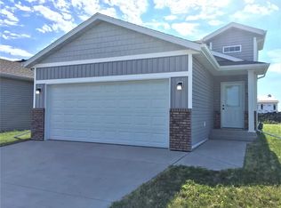 3405 18th St S, Moorhead, MN 56560