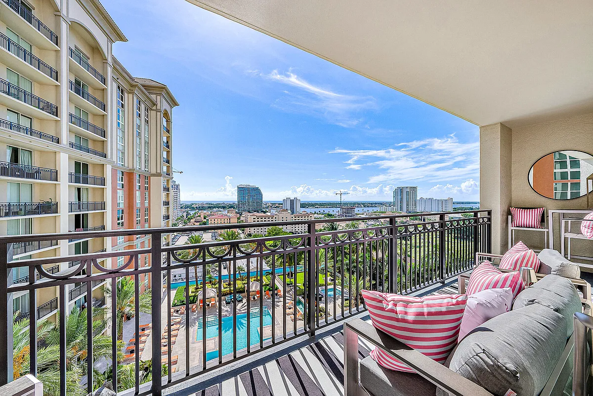 Building Photo - 550 Okeechobee Blvd #1615