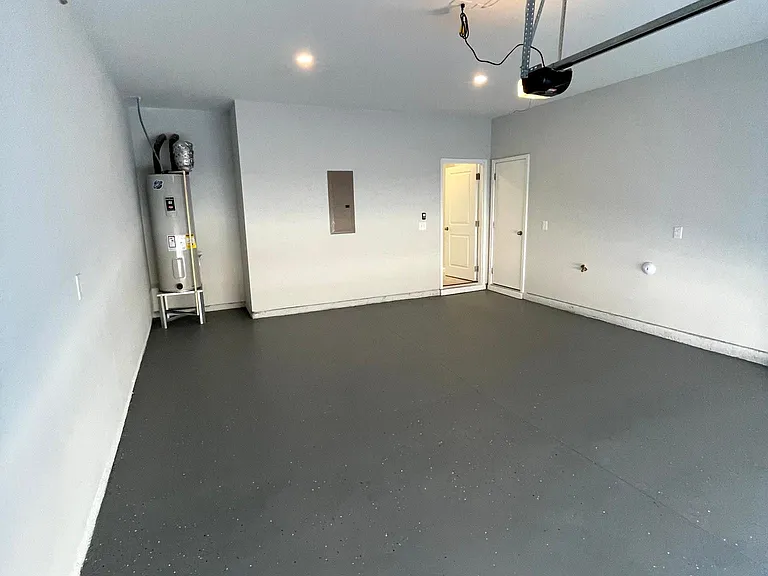 1036 Commack Dr — Photo 15