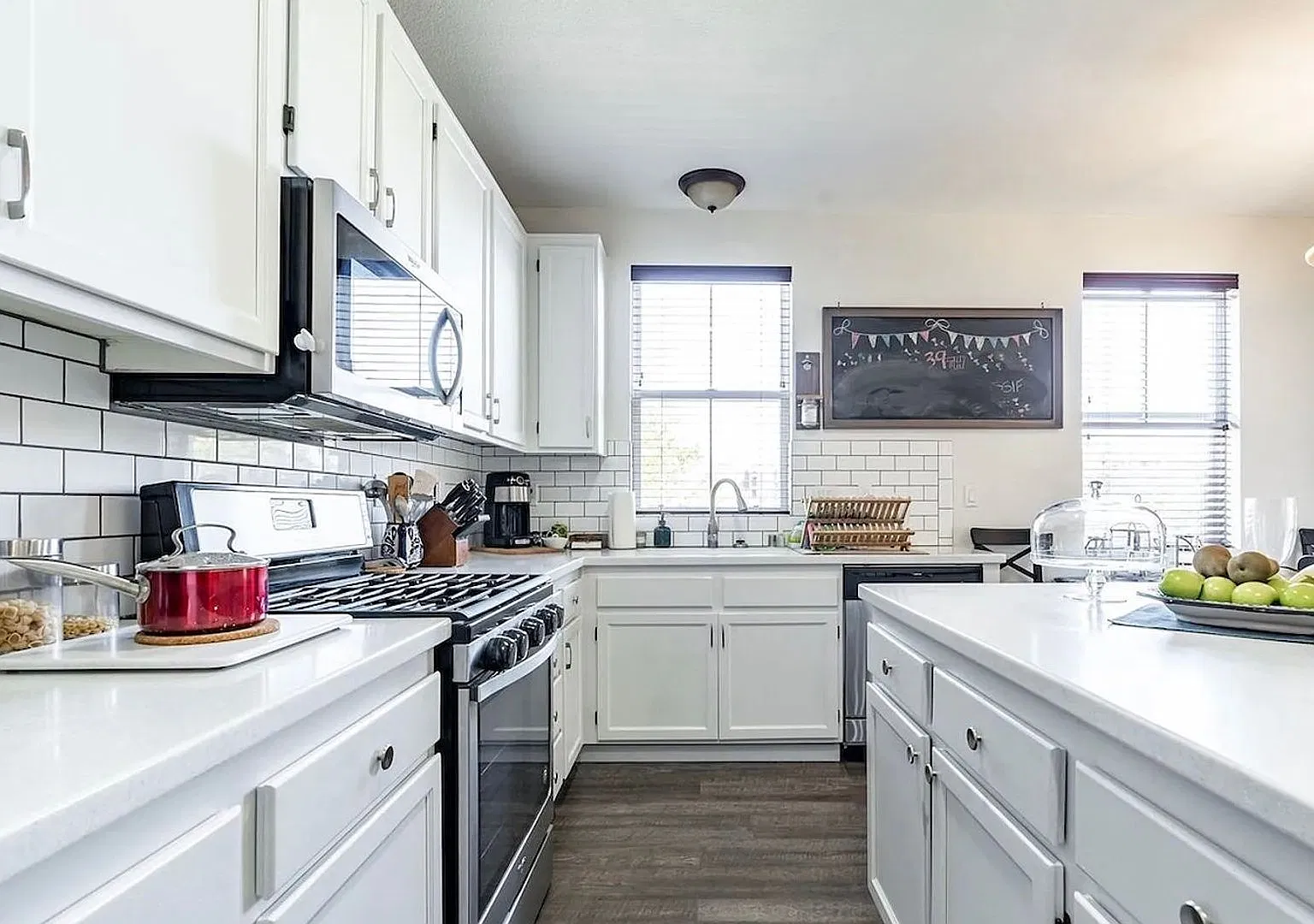 Amazing Townhouse For Rent — Photo 3