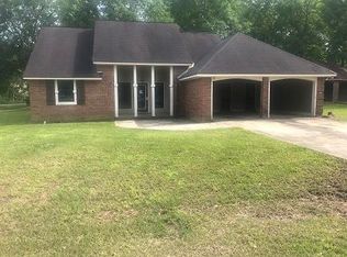 420 Sam Rayburn Dr, Hattiesburg, MS 39402