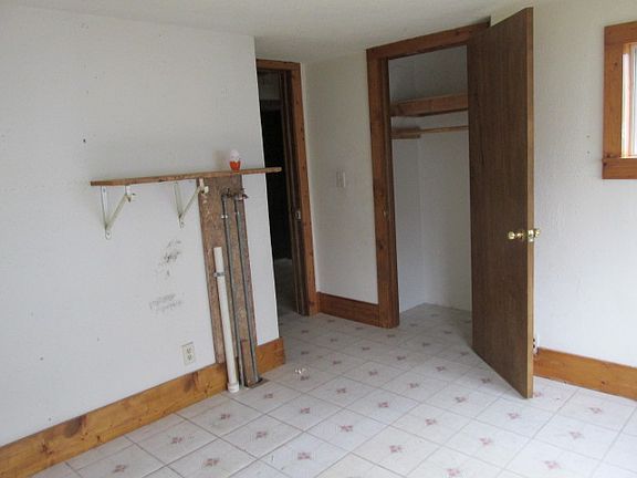 5th image of 723 N Cedar St