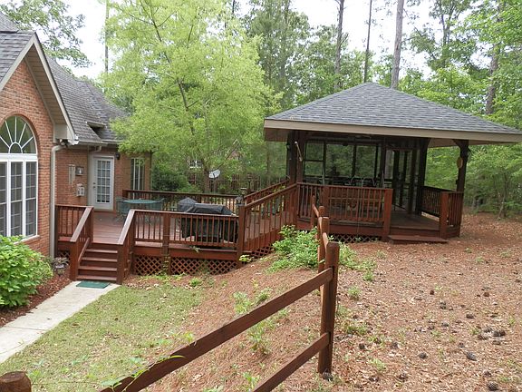 5th image of 404 Ascot Dr