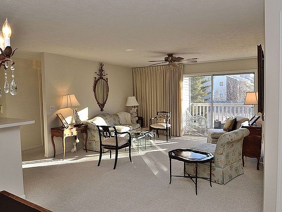 2nd image of 620 Carrington Pl APT 205