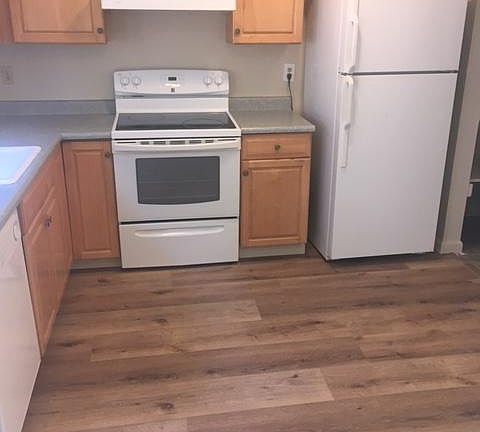 4th image of 1383 Terra Nova Blvd
