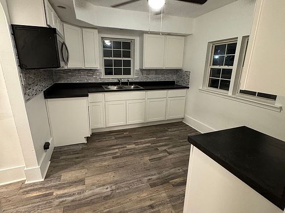 4th image of 263 E Fairview St