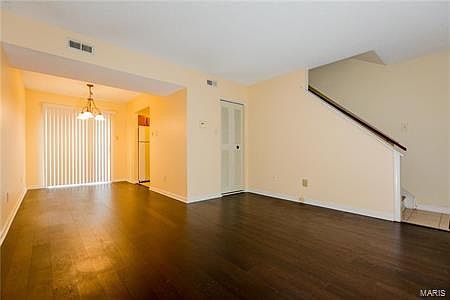1st image of 1407 Peacock Ln