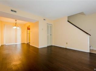 1407 Peacock Ln, Saint Louis, MO 63144