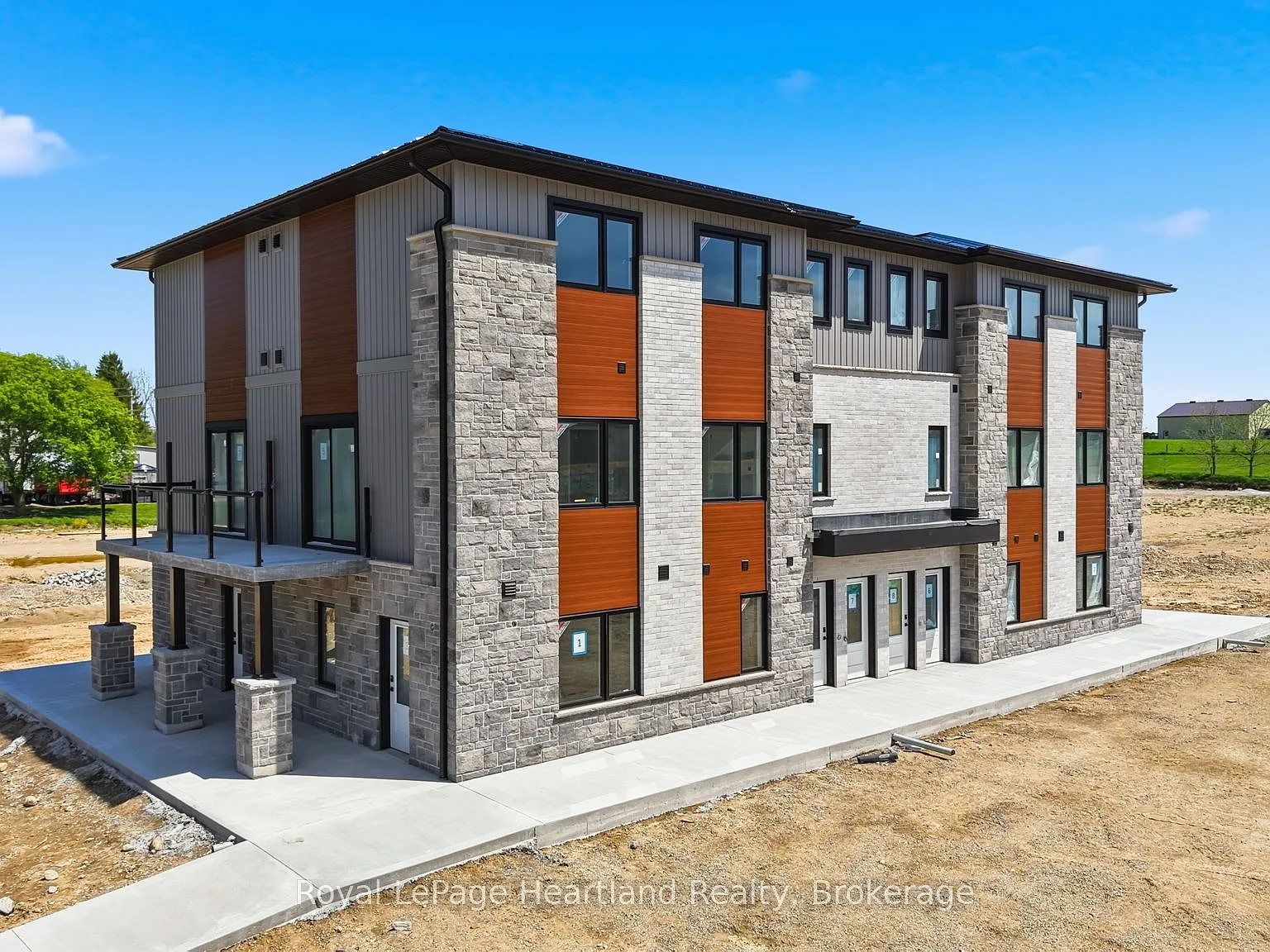 15 Cassidy St — Photo 2