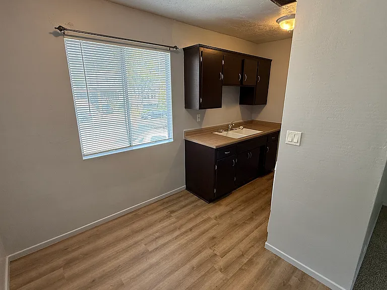 1525 Mill St #4 — Photo 4