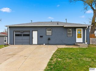 6058 Patterson St, Omaha, NE 68117