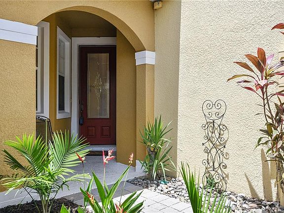 2nd image of 10238 Fallsgrove St