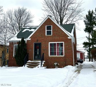 20654 Belvidere Ave, Fairview Park, OH, 44126