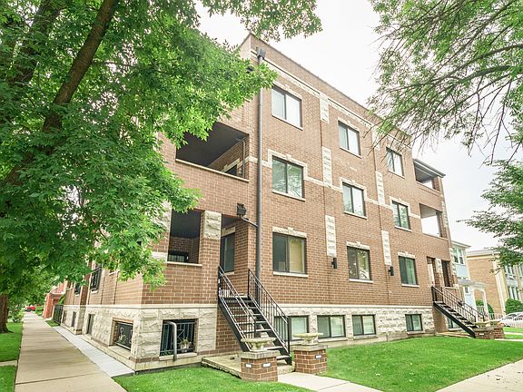 2nd image of 2921 W Glenlake Ave #2S