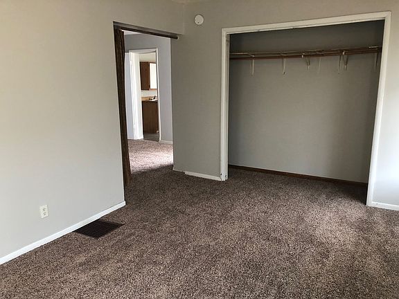 3rd image of 1219 N Oak St #1