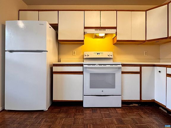 4th image of 1176 Rose Arbor Ct