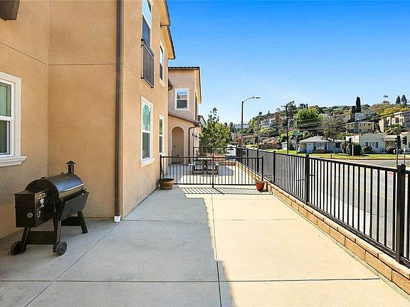 4th image of 2428 S Fremont Ave Unit 5