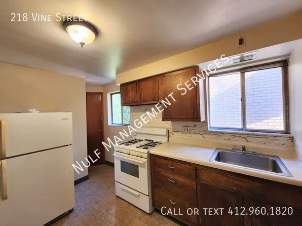 218 Vine St, Homestead, PA 15120