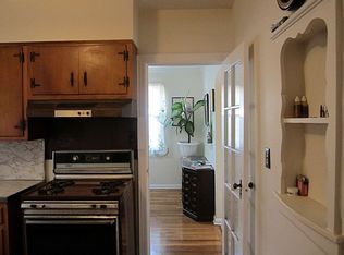 18373 Camden Ave, Saint Albans, NY 11412