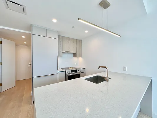 Rented by YouYork Management LLC | media 2