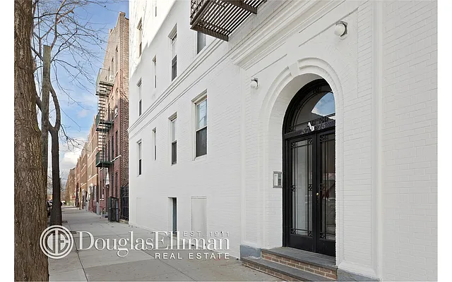 Sold by Douglas Elliman | media 15