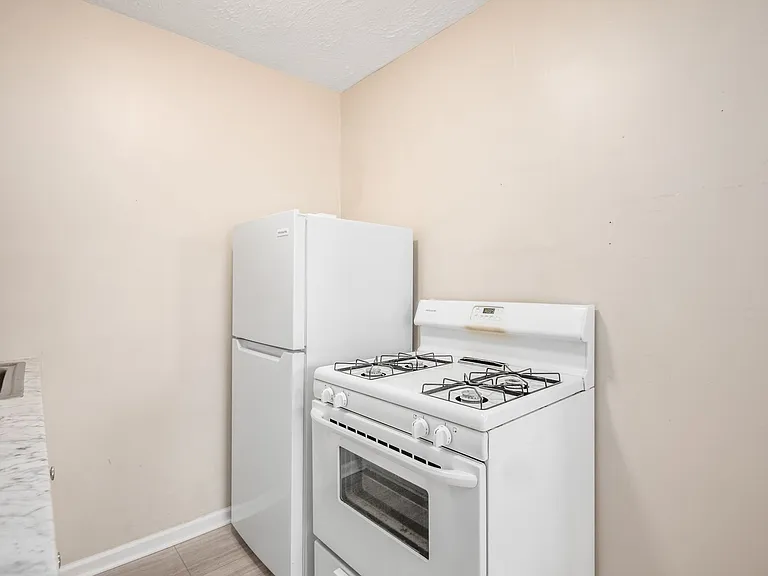134 W Tulane Rd #B — Photo 17