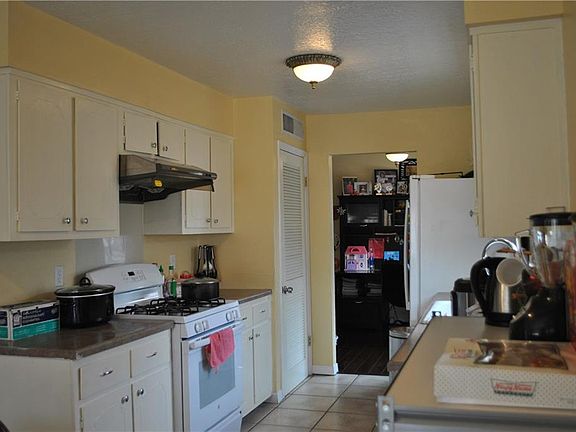 3rd image of 10301 Camwood Dr