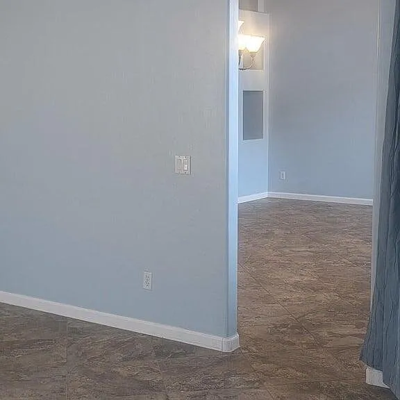 5554 W Carriage Dr — Photo 12