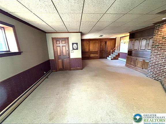3rd image of 407 E Plainfield Ave