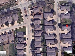 113 Stewart Bend Ct, Azle, TX 76020