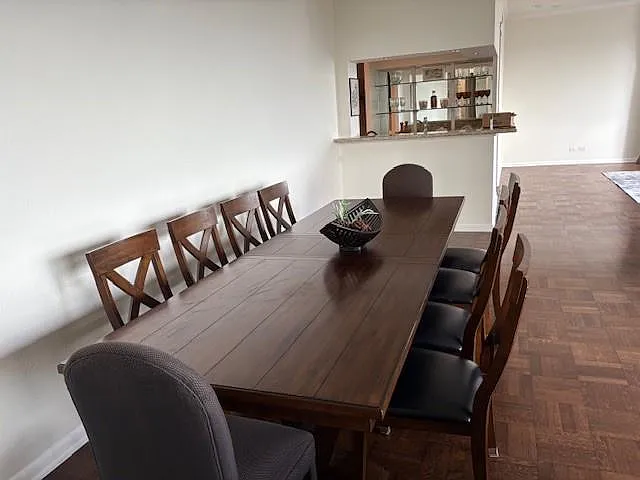 3 bed, 2.5 bath, 3406 sqft, $5,800 — Photo 2