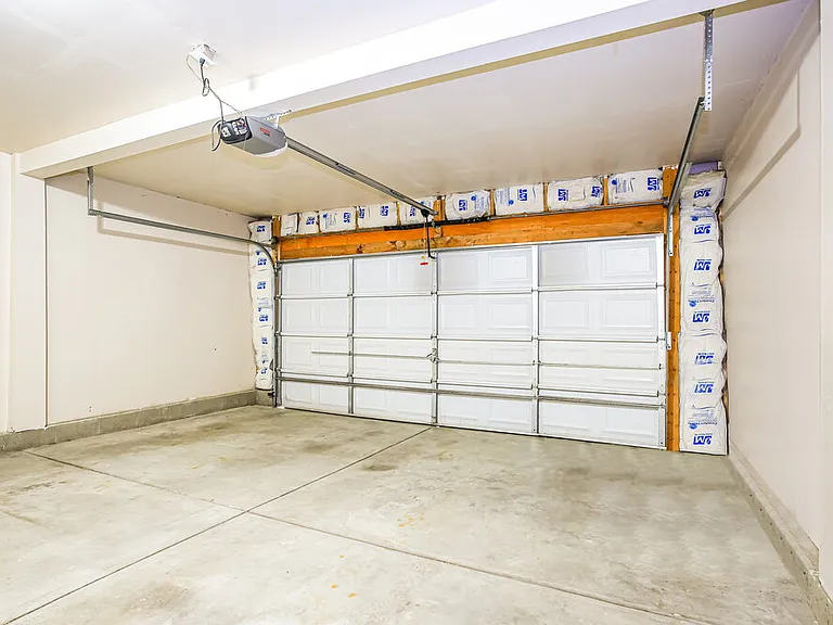 6322 Bellinger Dr — Photo 17