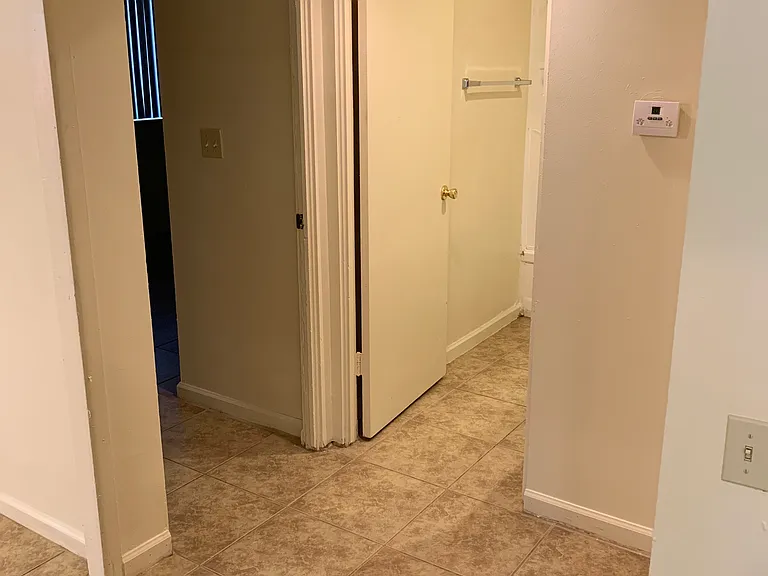Greenwood Apartments — Photo 35