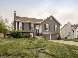 1708 Lynne Cir, Greenwood, MO 64034