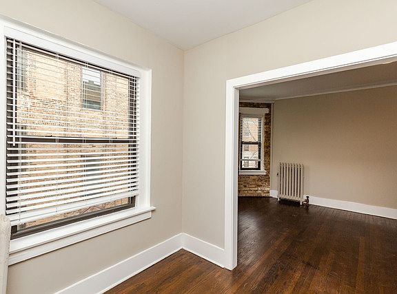 3rd image of 3426 N Elaine Pl APT 1W