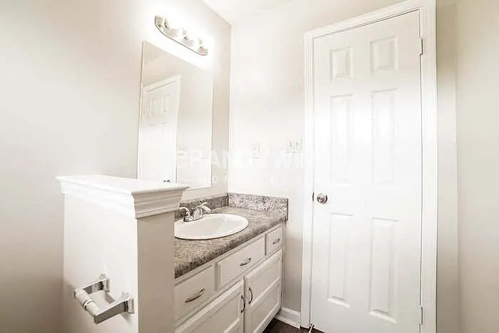 7477 Stonington Dr — Photo 13