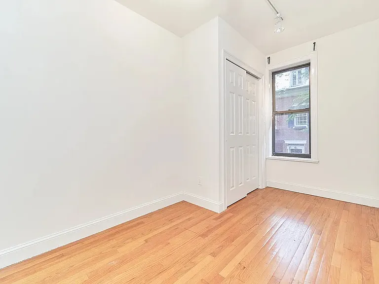 19 Commerce St #10 — Photo 2