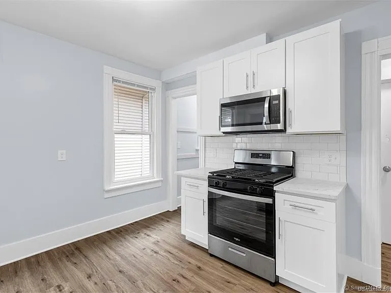 55 Admiral St #2 — Photo 10