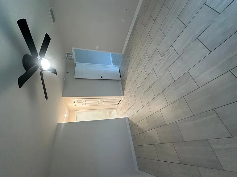 1105 NE 6th Pl — Photo 51