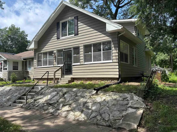 1321 N Brookfield St, South Bend, IN 46628