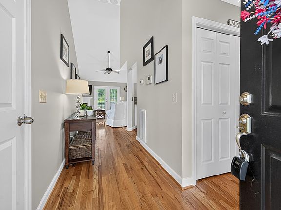 4th image of 355 W Spiller St