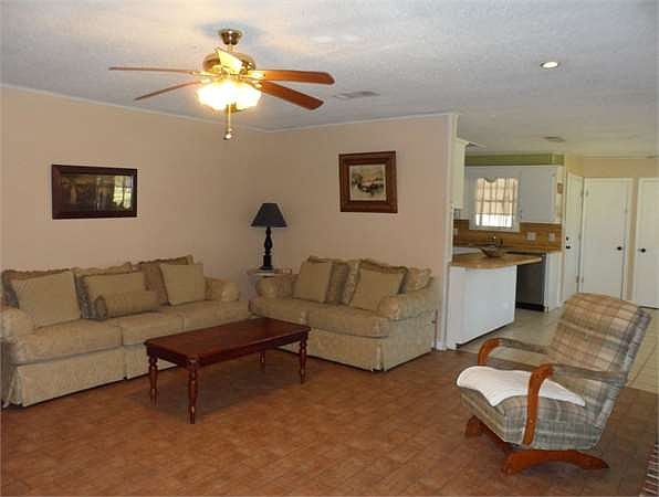 1st image of 1475 Quentin Dr
